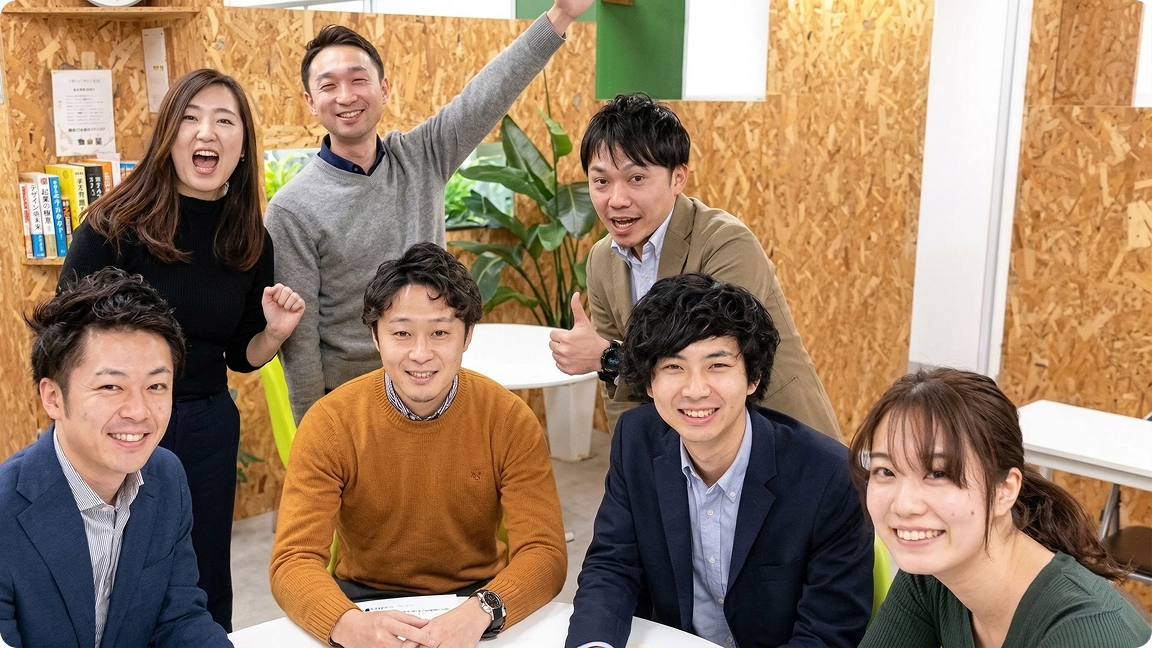 スタッフの集合写真