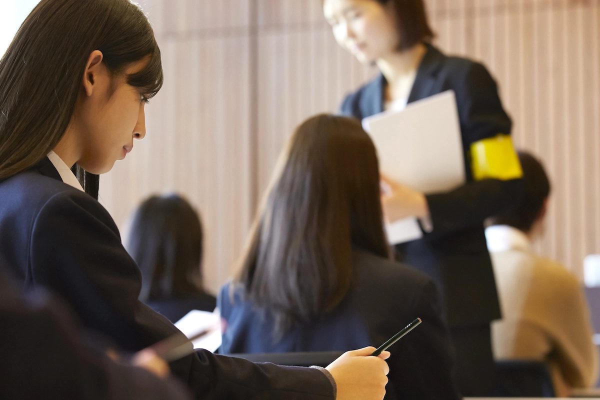 複合的な雇用形態で試験場運営の効率アップのイメージ